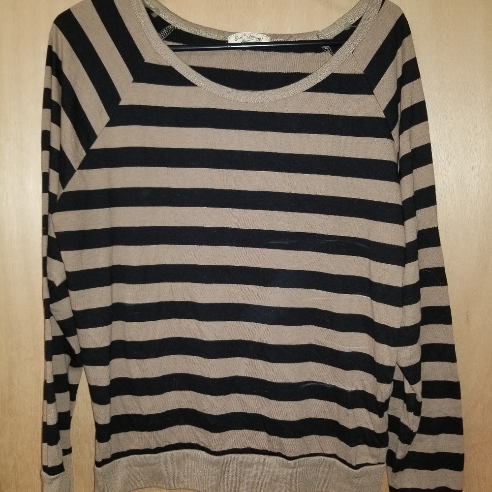 💎*3 for $20* Striped long sleeve shirt like new!!